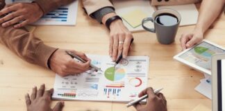 Pengertian Outsourcing Beserta Kekurangan dan Kelebihannya Pengertian Outsourcing Beserta Kekurangan dan Kelebihannya